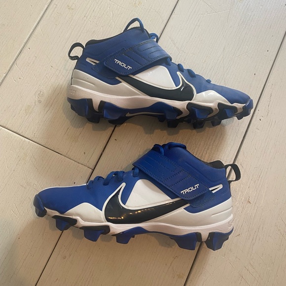 Nike fast flex trout cleats (baseball or football) used for one season. Size 8 - Picture 7 of 9
